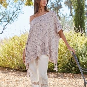 🌾 JOHNNY WAS BOHO KNIT CREAM PURPLE LOOSE FIT PONCHO WITH TASSELS!